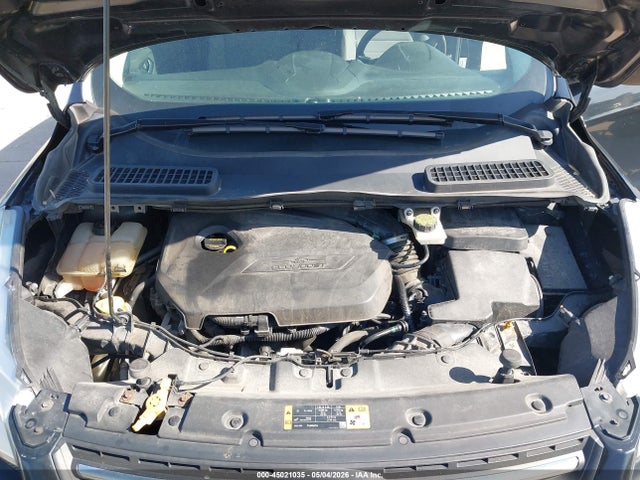 1FMCU9GXXFUA01923 Ford ESCAPE SE