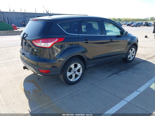 1FMCU9GXXFUA01923 Ford ESCAPE SE