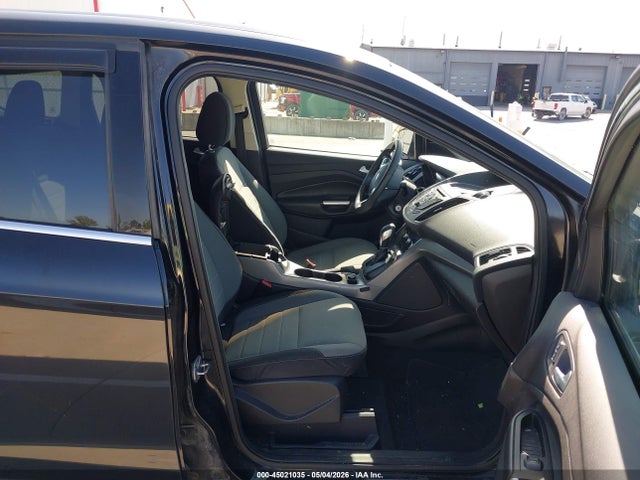 1FMCU9GXXFUA01923 Ford ESCAPE SE
