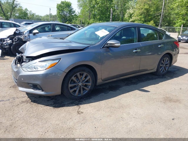 Продажа на аукционе авто 2017 Nissan Altima 2.5 Sl, vin: 1N4AL3AP5HC256837, номер лота: 45021117
