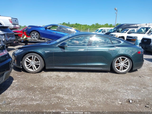 45021118 :رقم المزاد ، 5YJSA1CN5DFP03457 vin ، 2013 Tesla Model S مزاد بيع