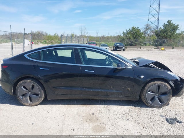 45021152 :رقم المزاد ، 5YJ3E1EB1KF193455 vin ، 2019 Tesla Model 3 Long Range/performance مزاد بيع