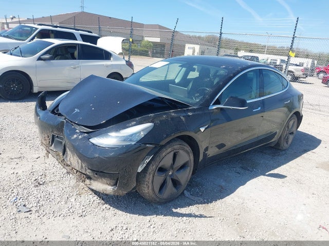 45021152 :رقم المزاد ، 5YJ3E1EB1KF193455 vin ، 2019 Tesla Model 3 Long Range/performance مزاد بيع