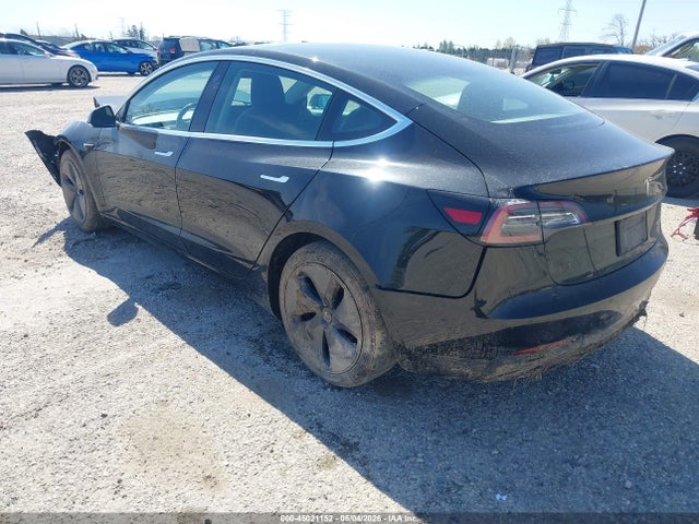 45021152 :رقم المزاد ، 5YJ3E1EB1KF193455 vin ، 2019 Tesla Model 3 Long Range/performance مزاد بيع