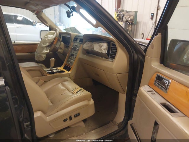 2010 Lincoln Navigator მანქანა იყიდება აუქციონზე, vin: 5LMJJ2J58AEJ05406, აუქციონის ნომერი: 45021163