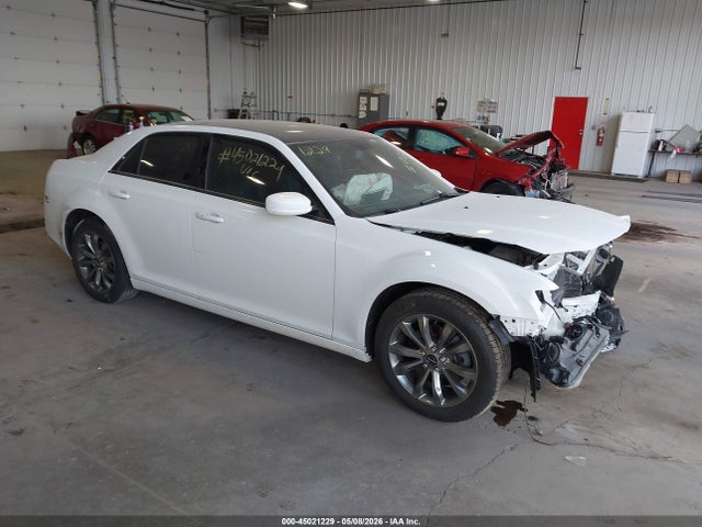 45021229 :رقم المزاد ، 2C3CCAGG5EH378190 vin ، 2014 Chrysler 300 300s مزاد بيع