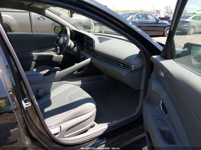Продажа на аукционе авто 2023 Hyundai Elantra Sel, vin: 5NPLM4AG7PH088224, номер лота: 45021247