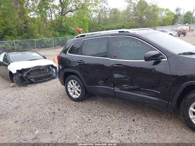 2015 Jeep Cherokee Latitude მანქანა იყიდება აუქციონზე, vin: 1C4PJMCB2FW674768, აუქციონის ნომერი: 45021253