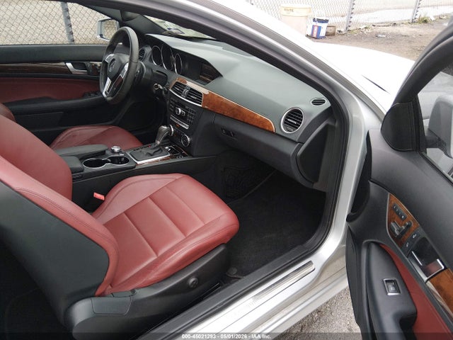 45021293 :رقم المزاد ، WDDGJ4HB7DG022203 vin ، 2013 Mercedes-benz C 250 مزاد بيع