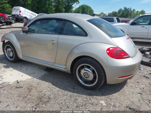 Продаж на аукціоні авто 2012 Volkswagen Beetle 2.5l, vin: 3VWJP7AT7CM645700, номер лоту: 45021319