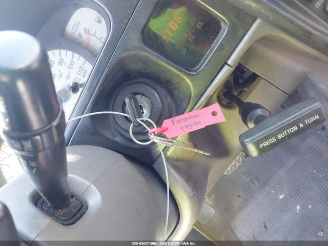 45021366 :رقم المزاد ، 5TEWN72N21Z852042 vin ، 2001 Toyota Tacoma Base V6 مزاد بيع