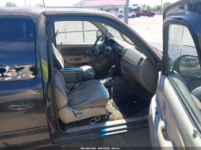 45021366 :رقم المزاد ، 5TEWN72N21Z852042 vin ، 2001 Toyota Tacoma Base V6 مزاد بيع