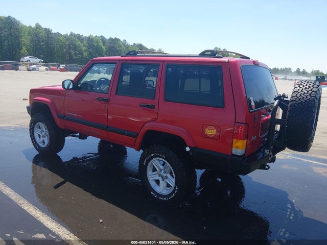 Продажа на аукционе авто 2001 Jeep Cherokee Sport, vin: 1J4FT48S21L581073, номер лота: 45021401