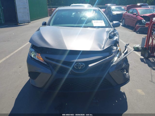 Продаж на аукціоні авто 2018 Toyota Camry Se, vin: 4T1B11HK2JU663710, номер лоту: 45021402