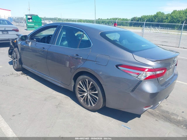 Продаж на аукціоні авто 2018 Toyota Camry Se, vin: 4T1B11HK2JU663710, номер лоту: 45021402