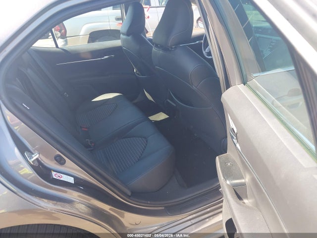 Продаж на аукціоні авто 2018 Toyota Camry Se, vin: 4T1B11HK2JU663710, номер лоту: 45021402