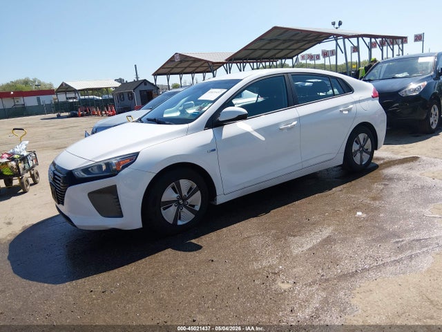 2018 Hyundai Ioniq Hybrid Blue მანქანა იყიდება აუქციონზე, vin: KMHC65LC4JU082688, აუქციონის ნომერი: 45021437