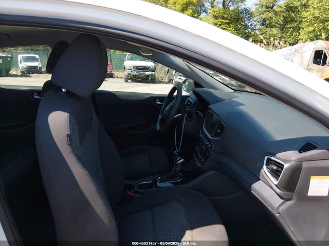 2018 Hyundai Ioniq Hybrid Blue მანქანა იყიდება აუქციონზე, vin: KMHC65LC4JU082688, აუქციონის ნომერი: 45021437