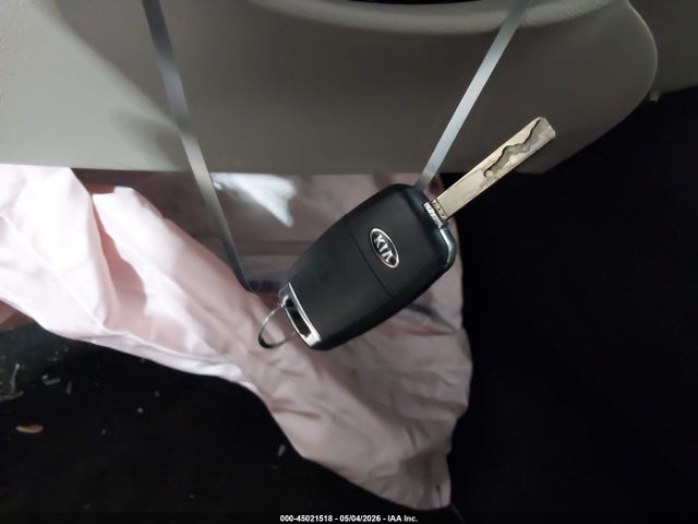 45021518 :رقم المزاد ، 5XXGT4L38JG201230 vin ، 2018 Kia Optima Lx مزاد بيع