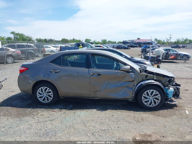 2018 Toyota Corolla Le მანქანა იყიდება აუქციონზე, vin: 2T1BURHE9JC993958, აუქციონის ნომერი: 45021583