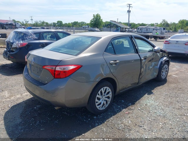 2018 Toyota Corolla Le მანქანა იყიდება აუქციონზე, vin: 2T1BURHE9JC993958, აუქციონის ნომერი: 45021583