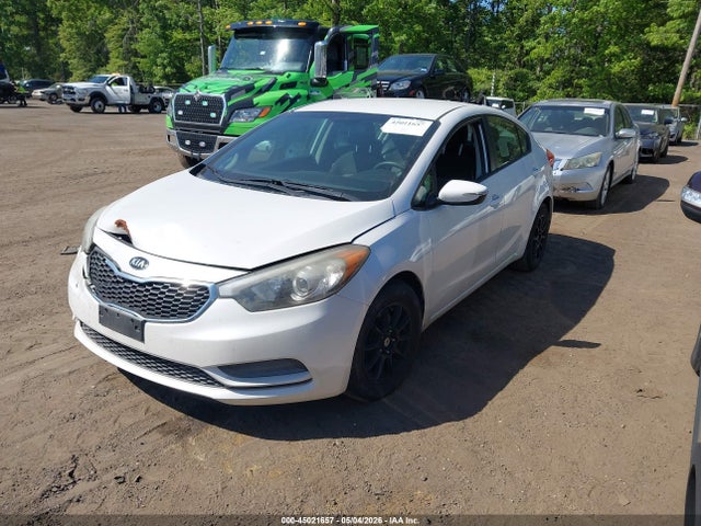 Продажа на аукционе авто 2015 Kia Forte Lx, vin: KNAFX4A66F5428194, номер лота: 45021657
