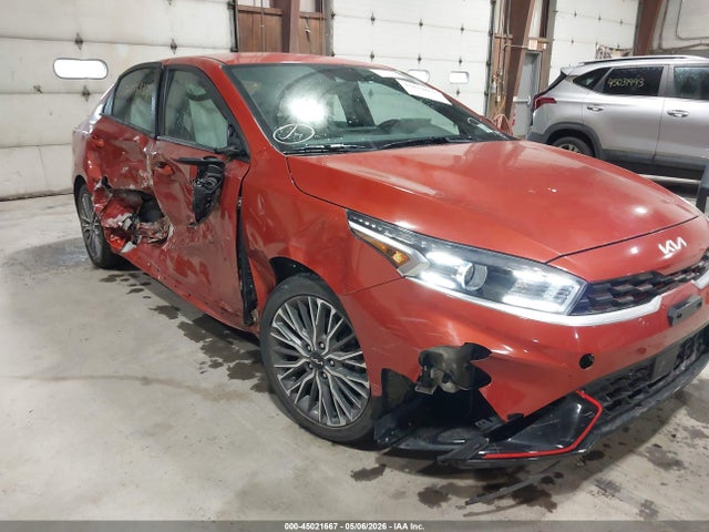 45021667 :رقم المزاد ، 3KPF54AD7NE431342 vin ، 2022 Kia Forte Gt-line مزاد بيع