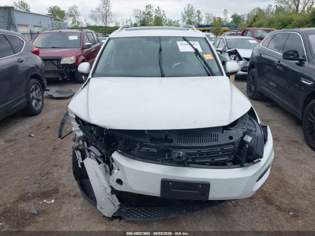 Продаж на аукціоні авто 2017 Volkswagen Tiguan 2.0t Wolfsburg Edition, vin: WVGSV7AX7HW511207, номер лоту: 45021682