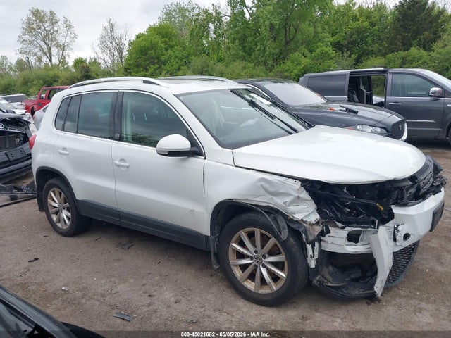 Продаж на аукціоні авто 2017 Volkswagen Tiguan 2.0t Wolfsburg Edition, vin: WVGSV7AX7HW511207, номер лоту: 45021682