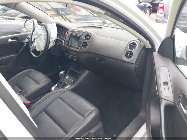 Продаж на аукціоні авто 2017 Volkswagen Tiguan 2.0t Wolfsburg Edition, vin: WVGSV7AX7HW511207, номер лоту: 45021682