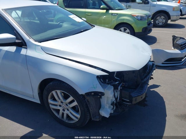 Продаж на аукціоні авто 2018 Volkswagen Jetta 1.4t S, vin: 3VW2B7AJ2JM245073, номер лоту: 45021704