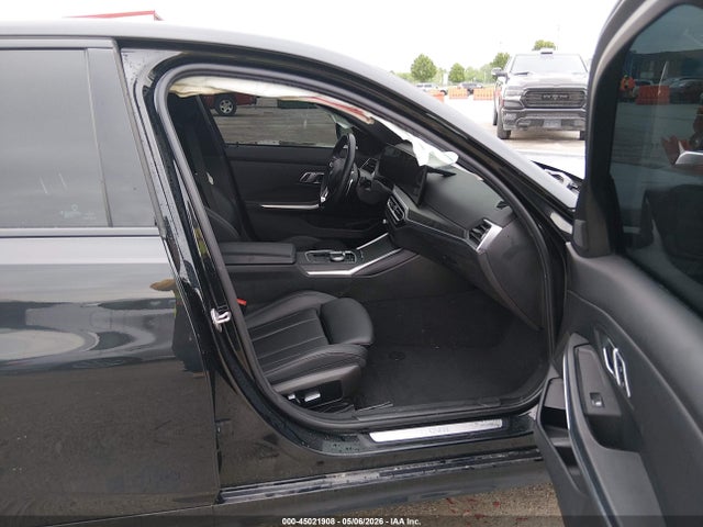 2023 Bmw 330i Xdrive მანქანა იყიდება აუქციონზე, vin: 3MW89FF08P8D14897, აუქციონის ნომერი: 45021908