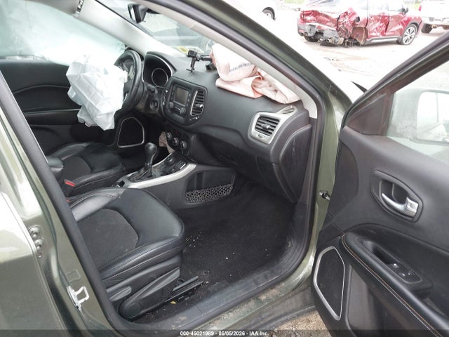2018 Jeep Compass Latitude 4x4 მანქანა იყიდება აუქციონზე, vin: 3C4NJDBB6JT108037, აუქციონის ნომერი: 45021989