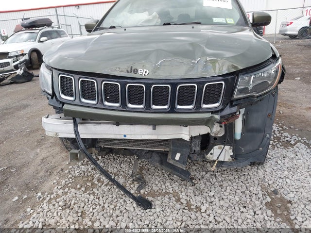 2018 Jeep Compass Latitude 4x4 მანქანა იყიდება აუქციონზე, vin: 3C4NJDBB6JT108037, აუქციონის ნომერი: 45021989