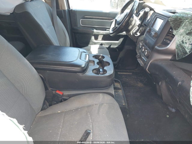 Продажа на аукционе авто 2020 Ram 2500 Big Horn  4x4 6'4 Box, vin: 3C6UR5DL6LG156009, номер лота: 45022018