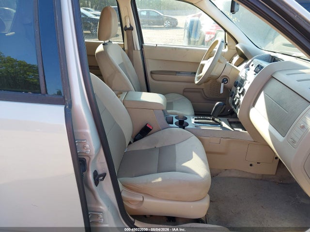 2008 Ford Escape Xlt მანქანა იყიდება აუქციონზე, vin: 1FMCU93188KC66582, აუქციონის ნომერი: 45022030