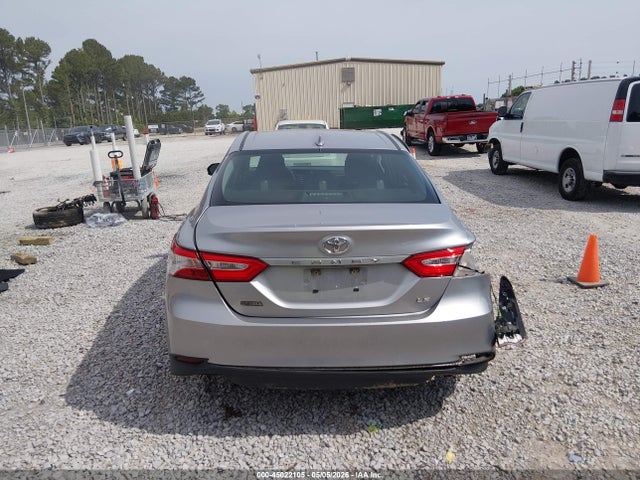 45022105 :رقم المزاد ، 4T1B11HK2KU760391 vin ، 2019 Toyota Camry Le مزاد بيع