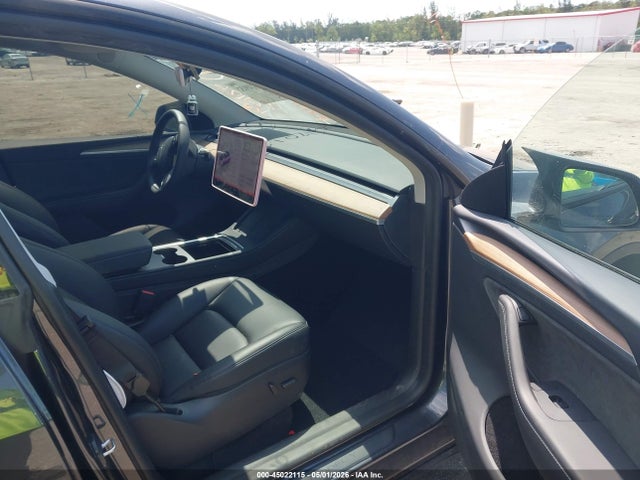 Aukcja sprzedaży 2025 Tesla Model Y Long Range Single Motor Rear-wheel Drive, vin: 7SAYGDED5SA374996, numer aukcji: 45022115
