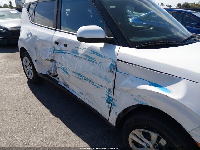 KNDJ23AU2L7083184 KIA SOUL LX