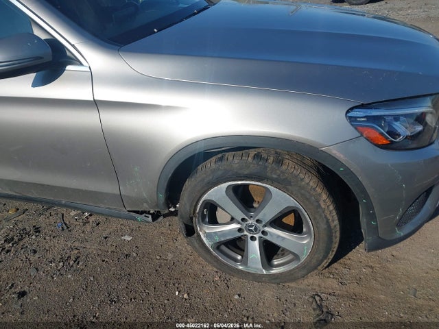 45022162 :رقم المزاد ، WDC0G4KB2KV194337 vin ، 2019 Mercedes-benz Glc 300 4matic مزاد بيع