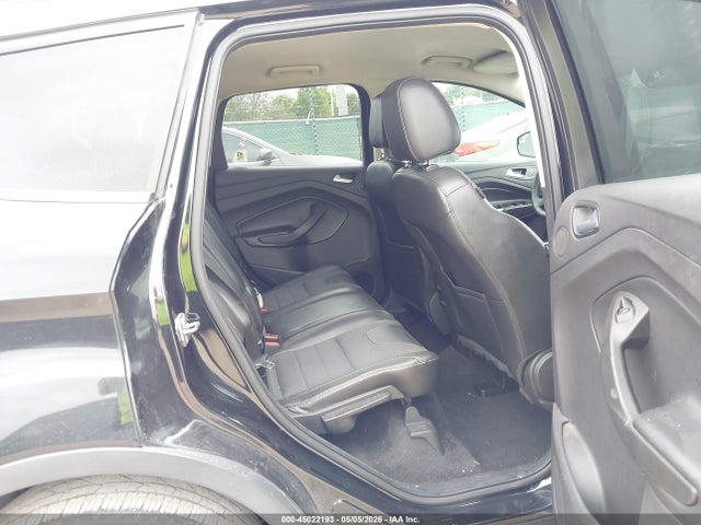 45022193 :رقم المزاد ، 1FMCU0GX9FUC61435 vin ، 2015 Ford Escape Se مزاد بيع