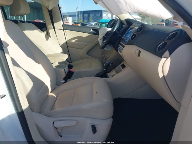 Продажа на аукционе авто 2015 Volkswagen Tiguan Sel, vin: WVGBV7AX2FW518160, номер лота: 45022210