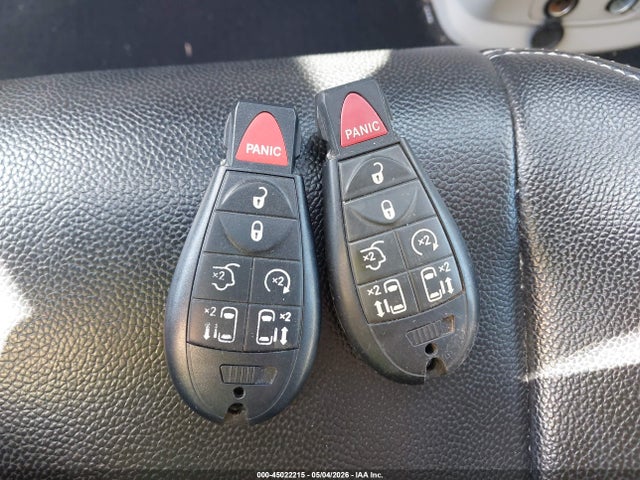 2011 Chrysler Town & Country Touring-l მანქანა იყიდება აუქციონზე, vin: 2A4RR8DG4BR676683, აუქციონის ნომერი: 45022215