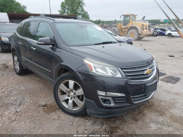 45022260 :رقم المزاد ، 1GNKVJKD3FJ363581 vin ، 2015 Chevrolet Traverse Ltz مزاد بيع