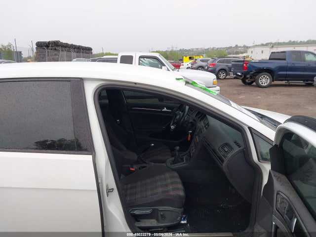 3VW5T7AU3HM009014 Volkswagen Golf Gti S 4-door