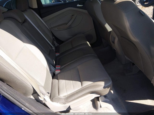 Продажа на аукционе авто 2015 Ford Escape Se, vin: 1FMCU0G93FUC62016, номер лота: 45022390
