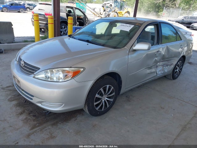 45022420 :رقم المزاد ، 4T1BE32K74U819107 vin ، 2004 Toyota Camry Le مزاد بيع
