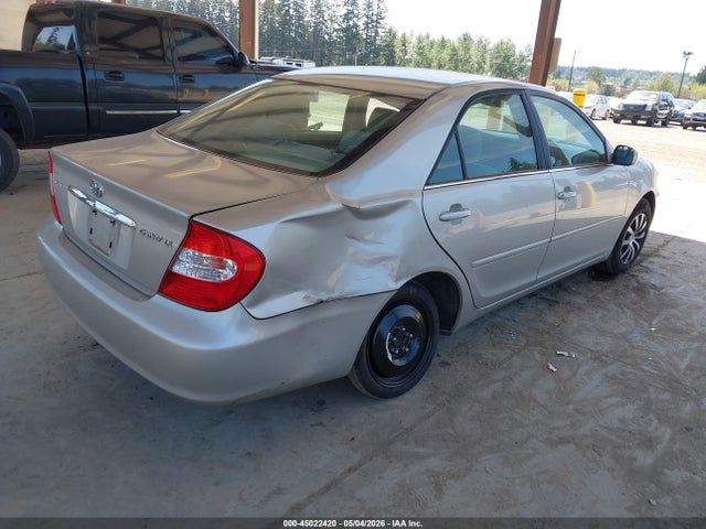 45022420 :رقم المزاد ، 4T1BE32K74U819107 vin ، 2004 Toyota Camry Le مزاد بيع