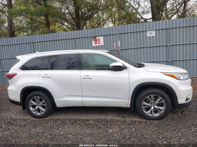 2015 Toyota Highlander Xle V6 მანქანა იყიდება აუქციონზე, vin: 5TDJKRFH2FS167823, აუქციონის ნომერი: 45022472