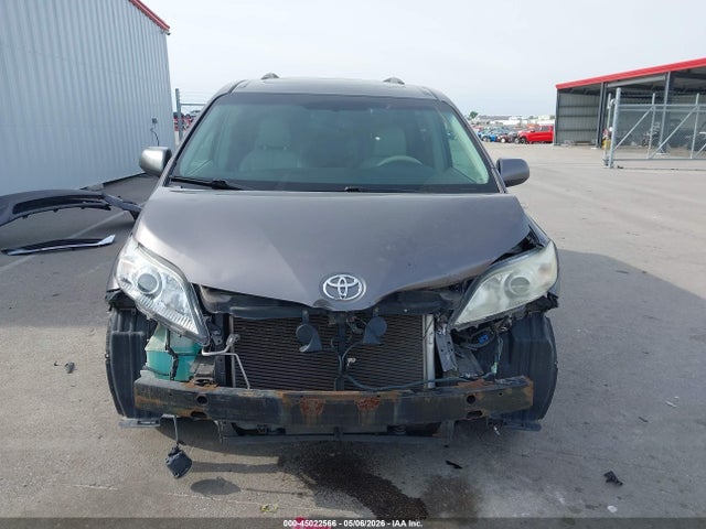 Aukcja sprzedaży 2011 Toyota Sienna Xle V6, vin: 5TDYK3DC3BS027504, numer aukcji: 45022566